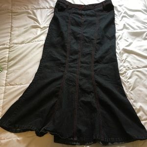 Dark denim maxi skirt with red stitching